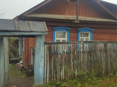 Ветхий дом с земельным участком в п. Максимовка, ул. Арктическая